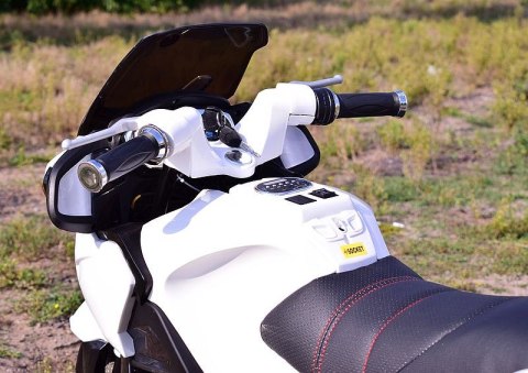 NAJWIĘKSZY SUPER SZYBKI MOTOR ŚCIGACZ 118, MIĘKKIE KOŁA, MIĘKKIE SIEDZENIE, GAZ W RĄCZCE, HAMULEC /HZB118 NAJWIĘKSZY SUPER SZYBKI MOTOR ŚCIGACZ 118, MIĘKKIE KOŁA, MIĘKKIE SIEDZENIE, GAZ W RĄCZCE, HAMULEC /HZB118