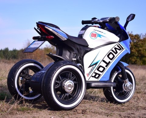 DUŻY MOTOR ŚCIGACZ STRONG 2 EXCLUSIVE, ŚWIECĄCE KOŁA, 3 KOŁOWY/HT6188 DUŻY MOTOR ŚCIGACZ STRONG 2 EXCLUSIVE, ŚWIECĄCE KOŁA, 3 KOŁOWY/HT6188