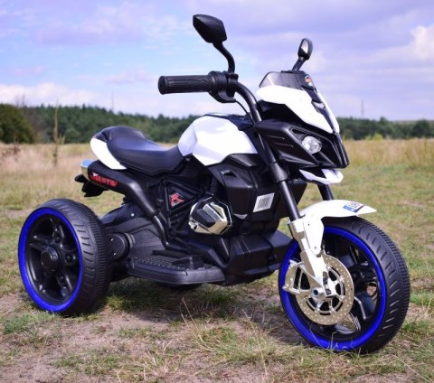 MOTOR MOTO 3 KOŁOWY, ŚWIECĄCE KOŁA, GAZ W MANETCE/BH818 MOTOR MOTO 3 KOŁOWY, ŚWIECĄCE KOŁA, GAZ W MANETCE/BH818
