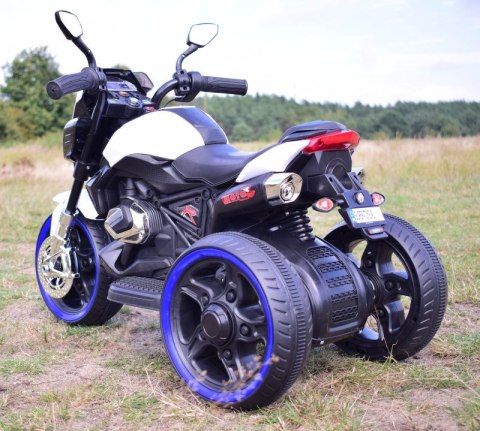 MOTOR MOTO 3 KOŁOWY, ŚWIECĄCE KOŁA, GAZ W MANETCE/BH818 MOTOR MOTO 3 KOŁOWY, ŚWIECĄCE KOŁA, GAZ W MANETCE/BH818