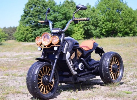 WIELKI MOTOR CHOPPER, MIĘKKIE KOŁA, MIĘKKIE SIEDZENIE/BDL1388 WIELKI MOTOR CHOPPER, MIĘKKIE KOŁA, MIĘKKIE SIEDZENIE/BDL1388