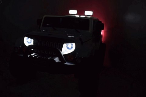 MEGA DZIP MIGHTY, NAPĘD 4X4, WOLNY START, MIĘKKIE KOŁA, EXCLUSIVE/HL-1668 MEGA DZIP MIGHTY, NAPĘD 4X4, WOLNY START, MIĘKKIE KOŁA, EXCLUSIVE/HL-1668