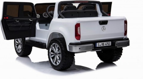 MERCEDES X LICENCJA, - 4X4 , 2x12V PANEL MP4, MIĘKKIE KOŁA EVA, MIĘKKIE SIEDZENIE, /XMX606 MERCEDES X LICENCJA, - 4X4 , 2x12V PANEL MP4, MIĘKKIE KOŁA EVA, MIĘKKIE SIEDZENIE, /XMX606