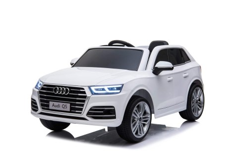 AUDI Q5 , MIĘKKIE KOŁA, MIĘKKIE SIEDZENIE, RADIO FM, BLUETOOTH - PEŁNA OPCJA/S305 AUDI Q5 , MIĘKKIE KOŁA, MIĘKKIE SIEDZENIE, RADIO FM, BLUETOOTH - PEŁNA OPCJA/S305