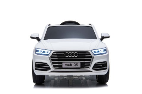 AUDI Q5 , MIĘKKIE KOŁA, MIĘKKIE SIEDZENIE, RADIO FM, BLUETOOTH - PEŁNA OPCJA/S305 AUDI Q5 , MIĘKKIE KOŁA, MIĘKKIE SIEDZENIE, RADIO FM, BLUETOOTH - PEŁNA OPCJA/S305