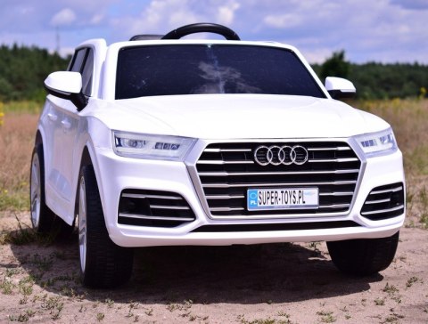 AUDI Q5 , MIĘKKIE KOŁA, MIĘKKIE SIEDZENIE, RADIO FM, BLUETOOTH - PEŁNA OPCJA/S305 AUDI Q5 , MIĘKKIE KOŁA, MIĘKKIE SIEDZENIE, RADIO FM, BLUETOOTH - PEŁNA OPCJA/S305