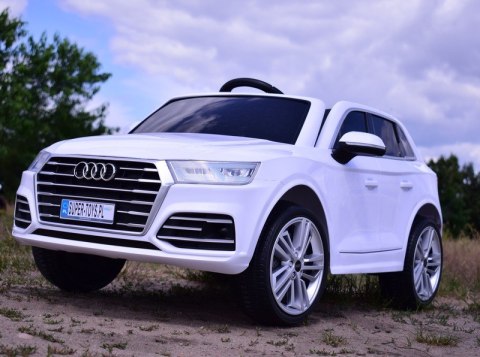 AUDI Q5 , MIĘKKIE KOŁA, MIĘKKIE SIEDZENIE, RADIO FM, BLUETOOTH - PEŁNA OPCJA/S305 AUDI Q5 , MIĘKKIE KOŁA, MIĘKKIE SIEDZENIE, RADIO FM, BLUETOOTH - PEŁNA OPCJA/S305