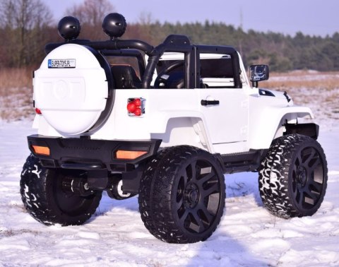 MEGA JEEP 4X4, MIĘKKIE KOŁA, MIĘKKIE SIEDZENIE, FUNKCJA BUJANIA SUPER HIT/LT828 MEGA JEEP 4X4, MIĘKKIE KOŁA, MIĘKKIE SIEDZENIE, FUNKCJA BUJANIA SUPER HIT/LT828