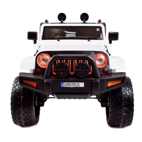 MEGA JEEP 4X4, MIĘKKIE KOŁA, MIĘKKIE SIEDZENIE, FUNKCJA BUJANIA SUPER HIT/LT828 MEGA JEEP 4X4, MIĘKKIE KOŁA, MIĘKKIE SIEDZENIE, FUNKCJA BUJANIA SUPER HIT/LT828