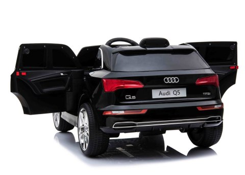 AUDI Q5 , MIĘKKIE KOŁA, MIĘKKIE SIEDZENIE, RADIO FM, BLUETOOTH - PEŁNA OPCJA/S305 AUDI Q5 , MIĘKKIE KOŁA, MIĘKKIE SIEDZENIE, RADIO FM, BLUETOOTH - PEŁNA OPCJA/S305