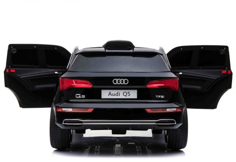 AUDI Q5 , MIĘKKIE KOŁA, MIĘKKIE SIEDZENIE, RADIO FM, BLUETOOTH - PEŁNA OPCJA/S305 AUDI Q5 , MIĘKKIE KOŁA, MIĘKKIE SIEDZENIE, RADIO FM, BLUETOOTH - PEŁNA OPCJA/S305