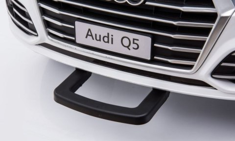 AUDI Q5 , MIĘKKIE KOŁA, MIĘKKIE SIEDZENIE, RADIO FM, BLUETOOTH - PEŁNA OPCJA/S305 AUDI Q5 , MIĘKKIE KOŁA, MIĘKKIE SIEDZENIE, RADIO FM, BLUETOOTH - PEŁNA OPCJA/S305