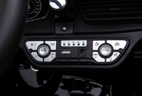 AUDI Q5 , MIĘKKIE KOŁA, MIĘKKIE SIEDZENIE, RADIO FM, BLUETOOTH - PEŁNA OPCJA/S305 AUDI Q5 , MIĘKKIE KOŁA, MIĘKKIE SIEDZENIE, RADIO FM, BLUETOOTH - PEŁNA OPCJA/S305