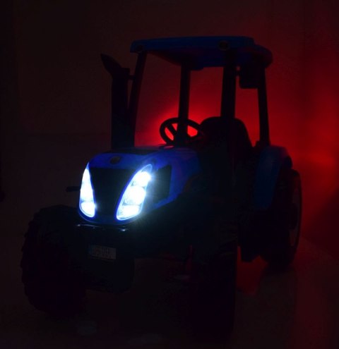 OLBRZYMI TRAKTOR NEW HOLLAND T7 NA AKUMULATOR Z PILOTEM 24 V, 400 W/A011-24 OLBRZYMI TRAKTOR NEW HOLLAND T7 NA AKUMULATOR Z PILOTEM 24 V, 400 W/A011-24