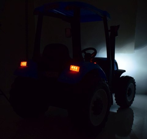 OLBRZYMI TRAKTOR NEW HOLLAND T7 NA AKUMULATOR Z PILOTEM 24 V, 400 W/A011-24 OLBRZYMI TRAKTOR NEW HOLLAND T7 NA AKUMULATOR Z PILOTEM 24 V, 400 W/A011-24