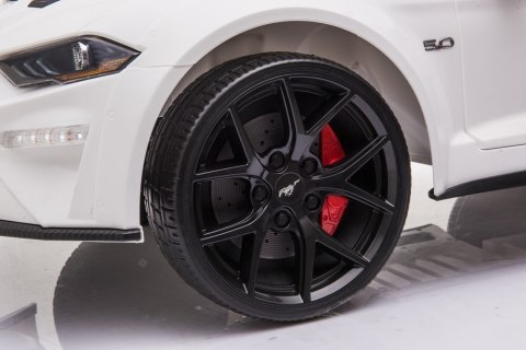 Auto Na Akumulator Ford Mustang GT Drift SX2038 Biały Auto Na Akumulator Ford Mustang GT Drift SX2038 Biały