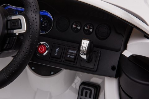 Auto Na Akumulator Ford Mustang GT Drift SX2038 Biały Auto Na Akumulator Ford Mustang GT Drift SX2038 Biały
