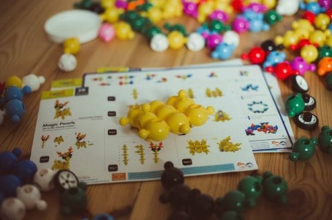 Klocki konstrukcyjne Loowi Zwierzęta kulki 308 elementów 4+