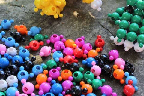 Klocki konstrukcyjne Loowi kulki zielone 125 elementów 4+