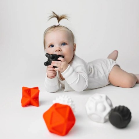 Kontrastowe piłeczki sensoryczne 6 sztuk 6m+ Mom's Care