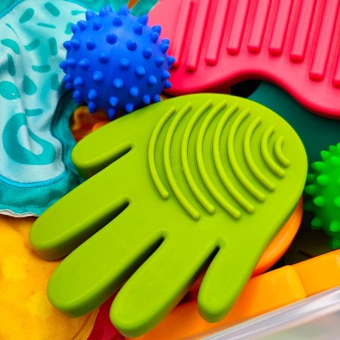 Ścieżka sensoryczna Zmysłostrada 24 elementy 12m+ Mom's Care