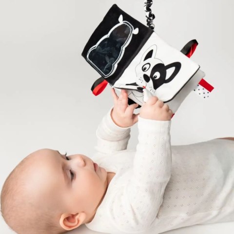 Sensoryczna książeczka Kto to? Co to? dla niemowląt 0+ Mom's Care