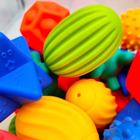 Sensoryczne piłeczki zestaw edukacyjny 45 elementów 6m+ Mom's Care