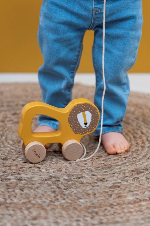 Drewniana zabawka do ciągnięcia - Lew Trixie Baby