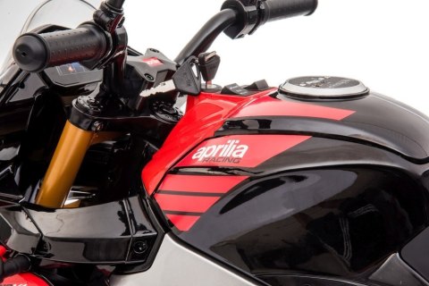 Motor Na Akumulator Aprilia Tuono V4 Czerwony Motor Na Akumulator Aprilia Tuono V4 Czerwony