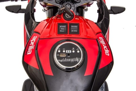 Motor Na Akumulator Aprilia Tuono V4 Czerwony Motor Na Akumulator Aprilia Tuono V4 Czerwony