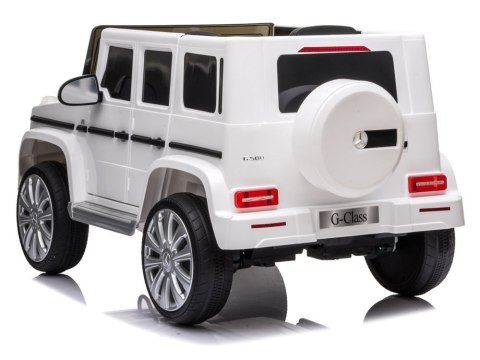 Samochód na akumulator Mercedes G500 biały Samochód na akumulator Mercedes G500 biały