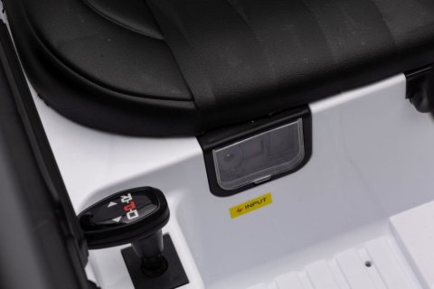 Pojazd Na Akumulator Mercedes G500 Biały 4x4 Pojazd Na Akumulator Mercedes G500 Biały 4x4