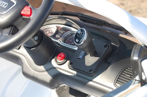 ORYGINALNE AUDI Q7 DWA SILNIKI, AMORTYZATORY PILOT, LICENCJA, 3 PRĘDKOŚCI ORYGINALNE AUDI Q7 DWA SILNIKI, AMORTYZATORY PILOT, LICENCJA, 3 PRĘDKOŚCI
