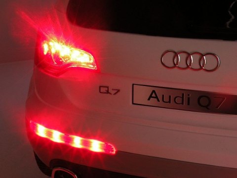 ORYGINALNE AUDI Q7 DWA SILNIKI, AMORTYZATORY PILOT, LICENCJA, 3 PRĘDKOŚCI ORYGINALNE AUDI Q7 DWA SILNIKI, AMORTYZATORY PILOT, LICENCJA, 3 PRĘDKOŚCI