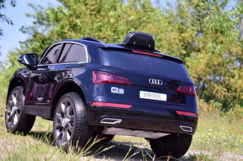 AUDI Q5 SUV , MIĘKKIE KOŁA, MIĘKKIE SIEDZENIE, LAKIER PEŁNA OPCJA/Q5-SUV AUDI Q5 SUV , MIĘKKIE KOŁA, MIĘKKIE SIEDZENIE, LAKIER PEŁNA OPCJA/Q5-SUV
